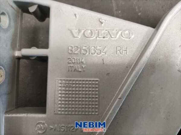 Volvo - 82151654 - Voetplaat rechts