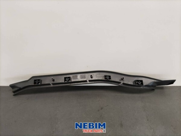 Volvo - 20379783 - Threshold strip right