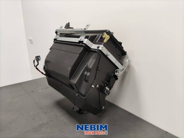 Volvo - 84047703 - Air conditioning system FM4