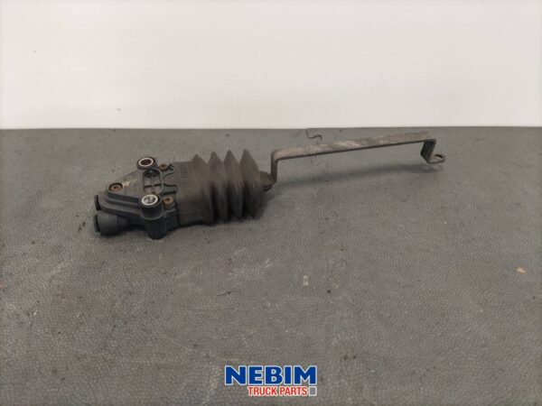 Renault - 7420746483 - Level valve front left