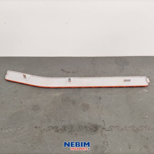 Volvo - 82321251 - Lid sill strip right alu