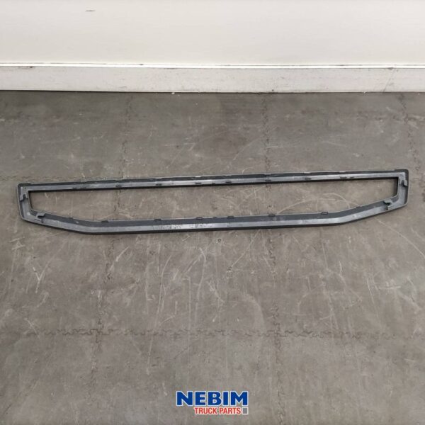 Volvo - 82177794 - Running board trim FH4 under