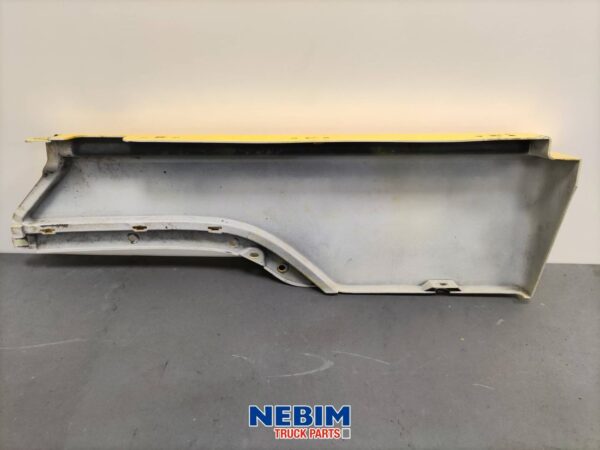 Volvo - 3175930 - Mudguard extension right