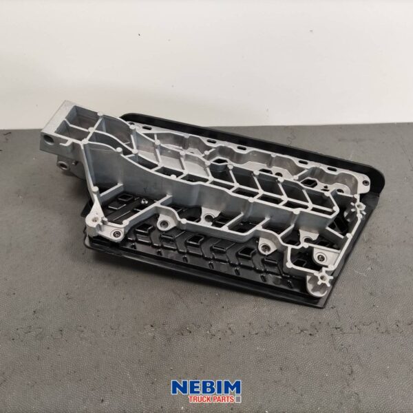 Nebim Truck Parts - 24173889 - Voetplaat FH4B links