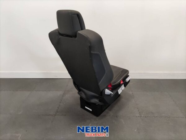 Renault - 7421615420 - Passagiersstoel Renault T