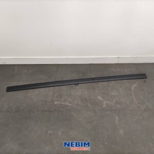 Volvo - 82639128 - Side skirt extension boven 186cm