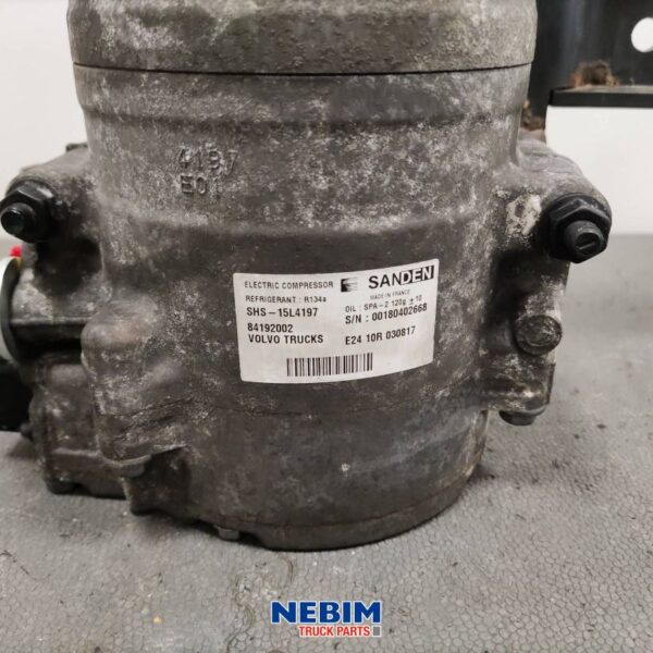 Volvo - 84192002 - Stand airco compressor