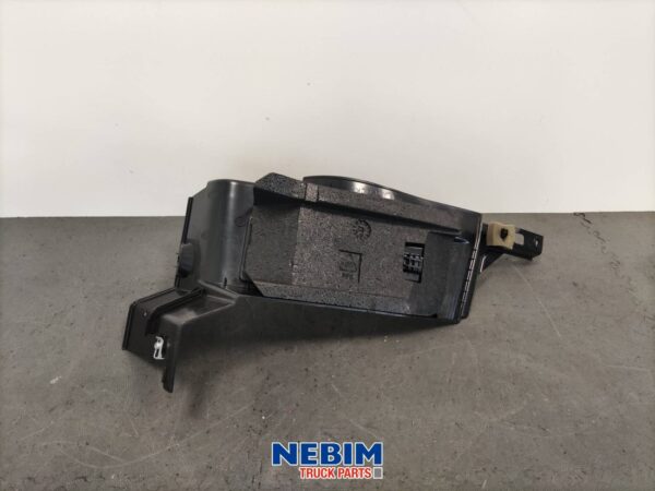 Renault - 7484520514 - Reposapiés