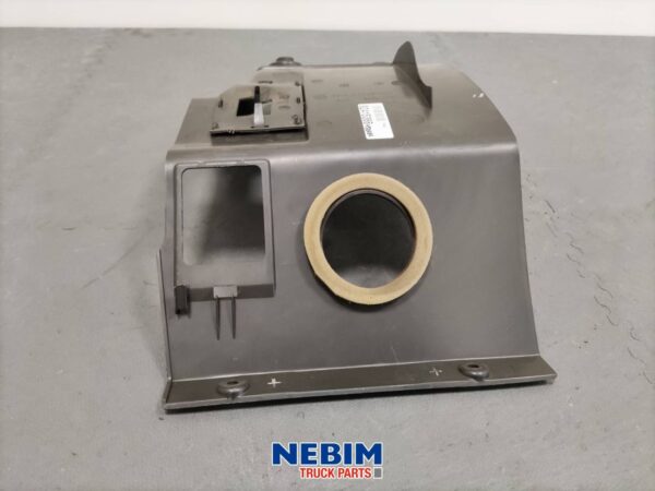 Volvo - 82415366 - Panel