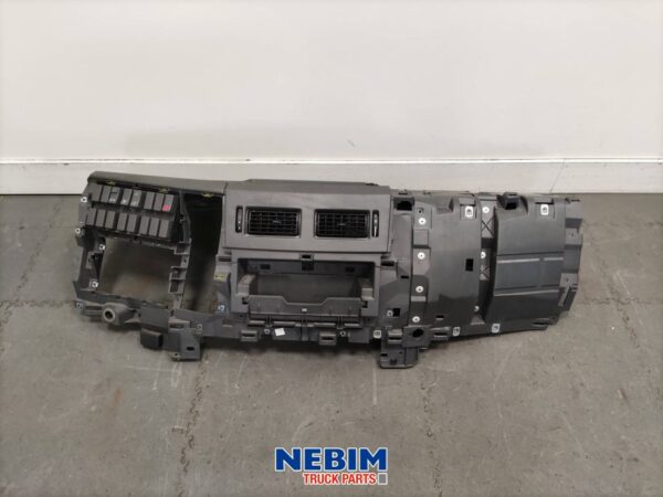 Dashboard centre FE - 20722312 - Used