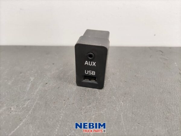 Paneel USB - 21092209 - Gebruikt