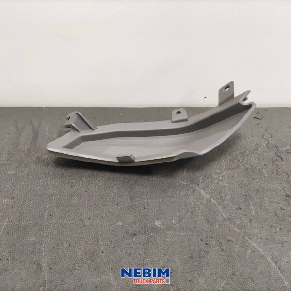 Volvo - 84224117 - Reflector links