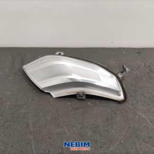 Volvo - 84224117 - Reflector links