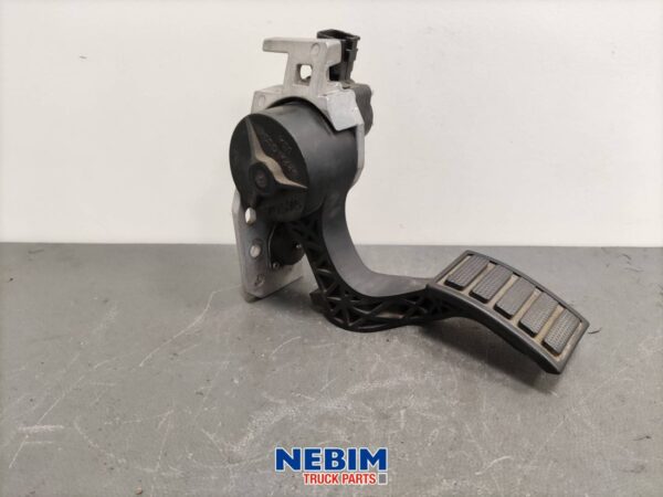 Volvo - 82627979 - Gas pedal