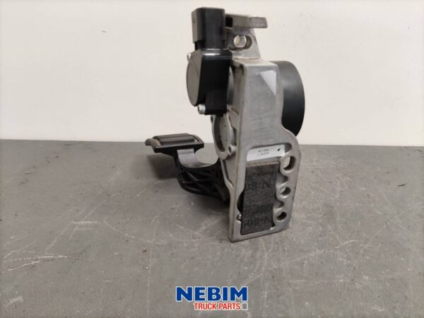 Volvo - 82627979 - Gas pedal