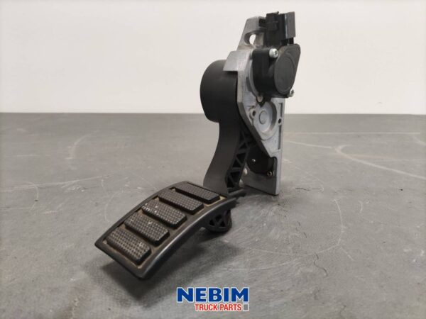 Accelerator - 82627979 - Used