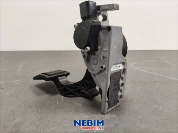 Volvo - 82627979 - Gas pedal