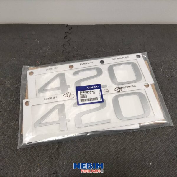 Volvo - 24300549 - Embleem 420