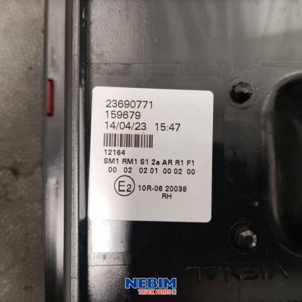 Volvo - 23690771 - Taillight right LED