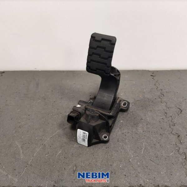 Accelerator FH4 - 84416421 - Used