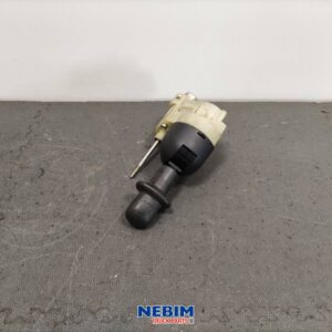 Handbrake valve - 20367533 - Used