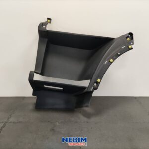 Volvo - 82136982 - Entry box under FH4 left