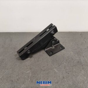 Volvo - 82432175 - Steun top spoiler