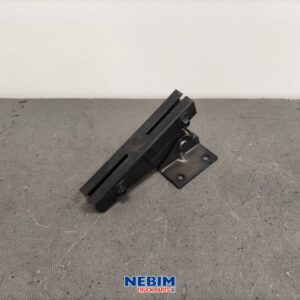 Volvo - 82432175 - Steun top spoiler