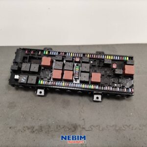 Volvo - 23050388 - Fuse and relay centre 