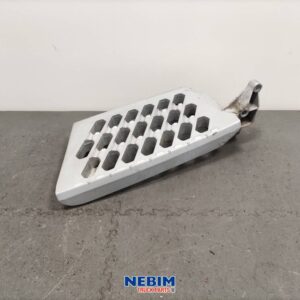 Volvo - 82859306 - Voetplaat FH4 rechts